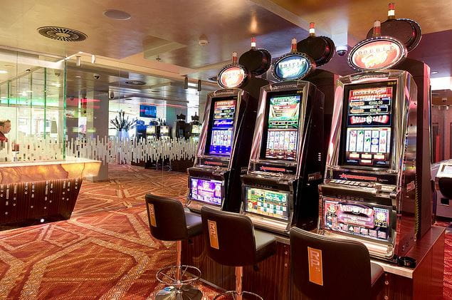 Analysieren Spielautomaten Casino - 368905